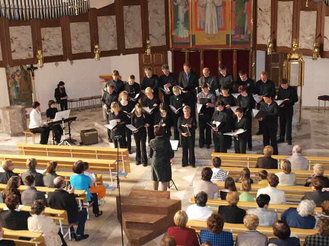 slika10.jpg - Župnijski pevski zbor sv. Urbana Godovič