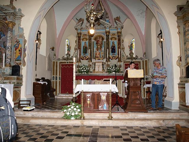slika29.jpg - glavni oltar v cerkvi v Koštaboni