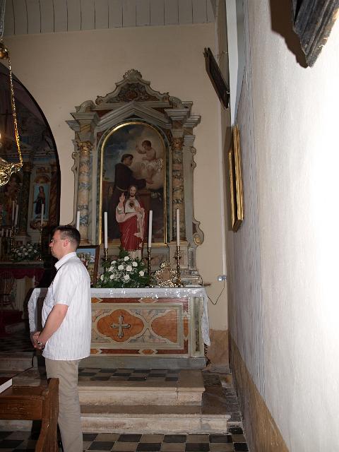 slika32.jpg - stranski oltar z kopom srca Jezusovega