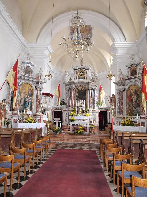 slika02.jpg - notranjost cerkve sv. Andreja ap. na Gočah